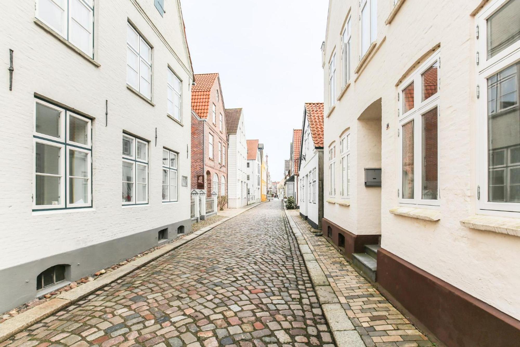 Apartmenthaus Theodor Storm - Unter Sternen Хузум Экстерьер фото